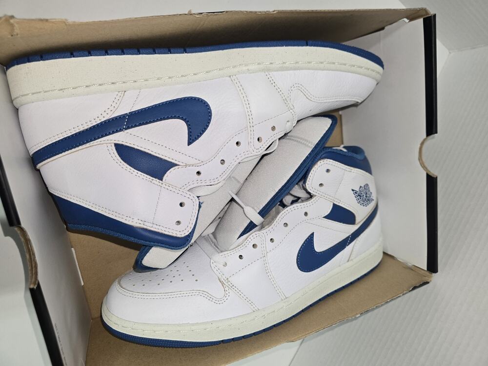 Air Jordan 1 Mid SE White Industrial Blue Sail FN5215-141 Size 12 New No Lid